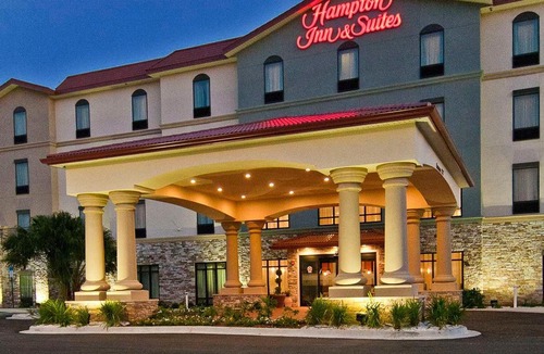 Northwest Pensacola Hotel | Hampton Inn & Suites Pensacola/I-10 Pine Forest Road