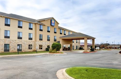 Russellville Hotel | Comfort Inn & Suites Russellville I-40
