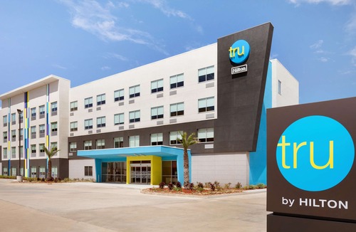 Lake Charles Hotel | Tru by Hilton Lake Charles