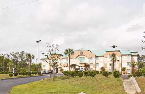 Pine Forest Hotel | Best Western Plus Blue Angel Inn