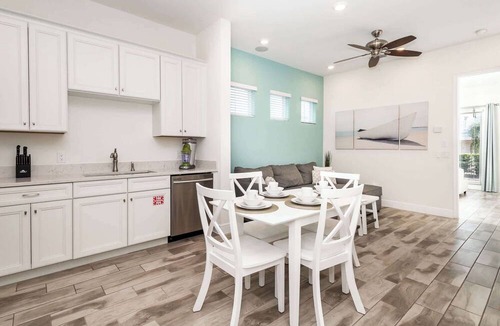 West Kissimmee Cottage | Up to Scale With Margaritas