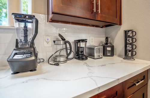 Riverside Terrace Bed & Breakfast | The Vibe 3bd X 4b I Downtown l Med Center I NRG Stad l Free Parking