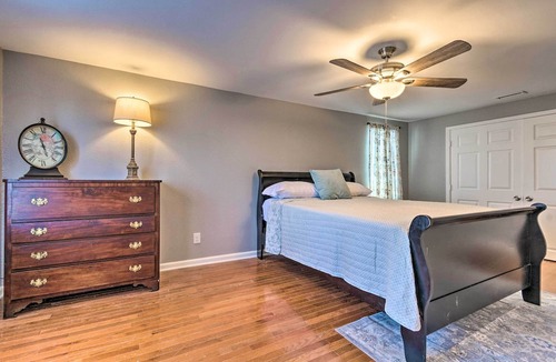 Benton Cottage | Benton Vacation Rental w/ Deck & Fire Pit!