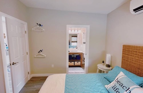 Boardwalk Cottage | Gorgeous Cottage Walking Distance to the Beach