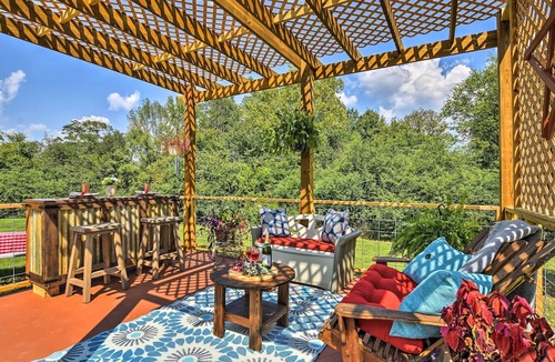 Hot Springs Cottage | 2 Mi to Lake Hamilton: Hot Springs Cabin Rental!