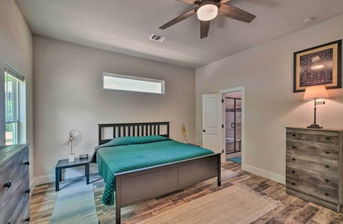 South Arlington Cottage | Modern Family Home Near At&t Stadium & More!