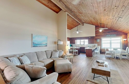 Vilano Beach Cottage | Dreamview by Distinctive Beach Rentals