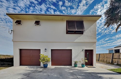 Vilano Beach Cottage | Dreamview by Distinctive Beach Rentals