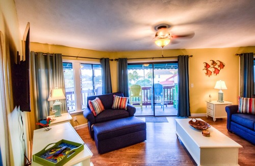 Gulf Lagoon Beach Condo | Inn at St. Thomas Square by ZIA VR