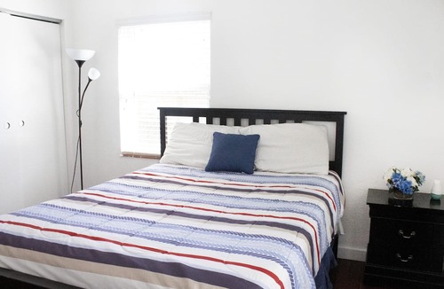 Seybold House | Stylish 2/1 in the heart of the Design District