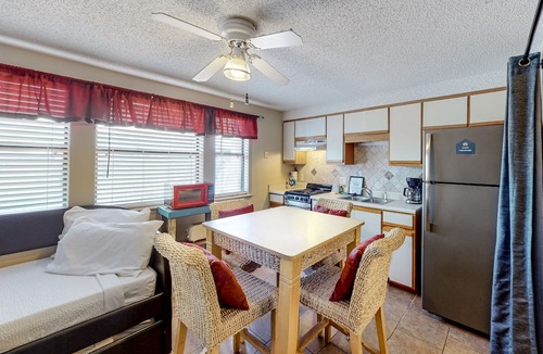 Gulf Lagoon Beach Apartment | Cozy studio with resort pool & boat dock on the Grand Lagoon