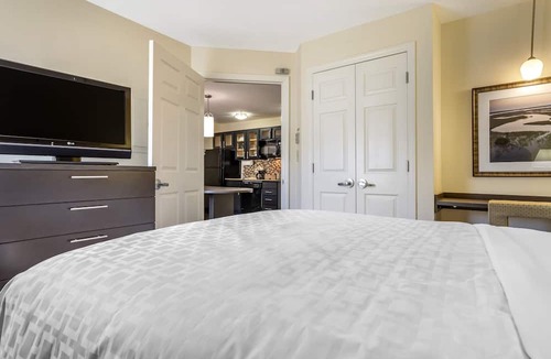 Alabaster Hotel | Candlewood Suites Alabaster by IHG