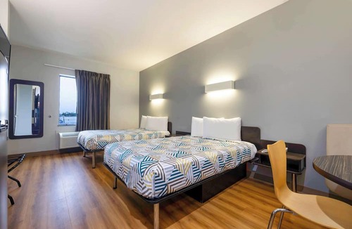 Texas City Hotel | Motel 6 Texas City, TX - I-45 South