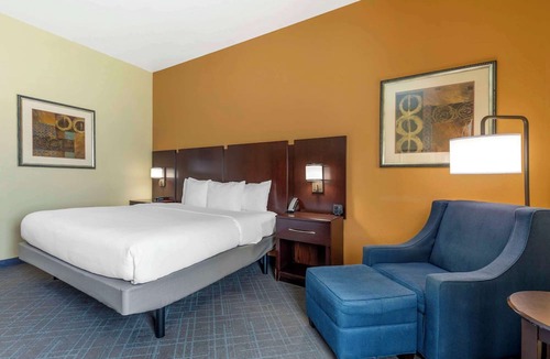 Mexia Hotel | Comfort Inn & Suites Mexia
