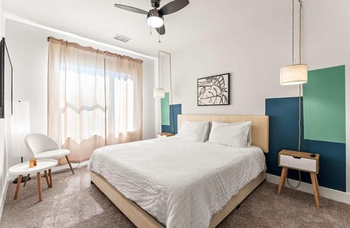 Central Business District Apartment | Virelli Apartments Upscale King Suite in the Heart of Orlando w Pool