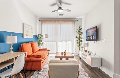 Central Business District Apartment | Virelli Apartments Upscale King Suite in the Heart of Orlando w Pool
