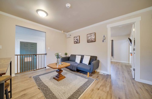 Judkins Park Cottage | 3 Mi to Dtwn Seattle: Large Home w/Private Deck!