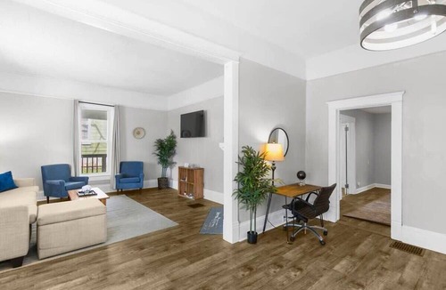 Birmingham House | Avenue South Serene