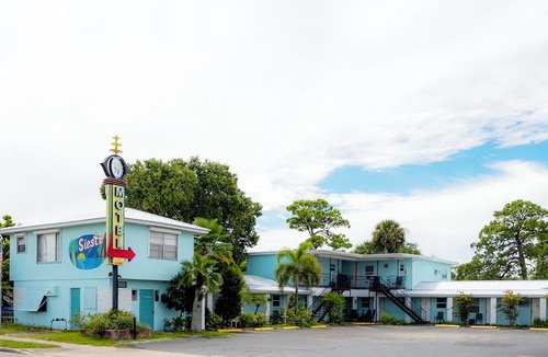 Riverside Park Hotel | Siesta Motor Inn By Townhouse Kennedy Space Center Titusville I 95