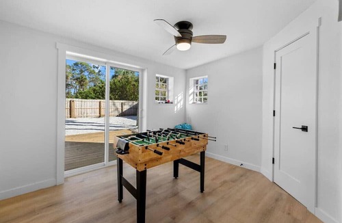Englewood House | Coastal 2-Bedroom Home Minutes to Beach