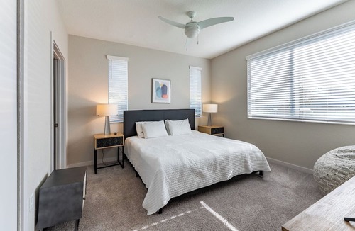 Daytona Beach Apartment | Daytona 2BR Getaway Parking Family & Pet-friendly