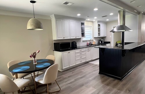 Metairie House | 3bd 2bath house in Metairie - 15 minute drive to Superdome and Bourbon Street