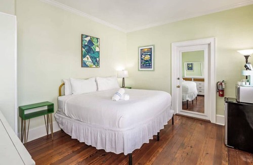 Historic Seaport House | Bananas Foster by Brightwild Epic Guesthouse