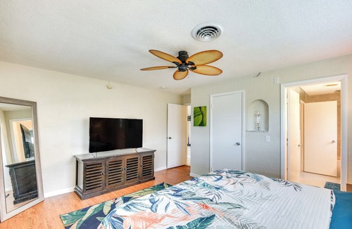 Bethune Grant Cottage | Sunny South Daytona Home w/Pool & Grill!
