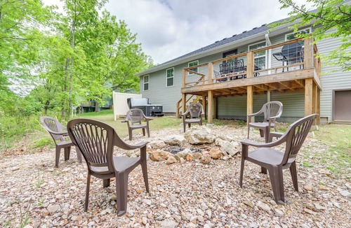 Holiday Island Cottage | < 1 Mi to Marina! Family Home in Eureka Springs