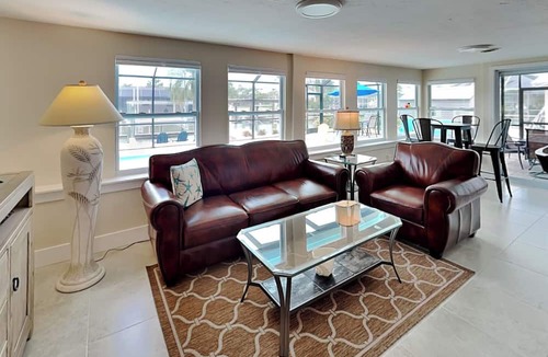 Fort Myers Beach Cottage | Tortuga Too by Distinctive Beach Rentals
