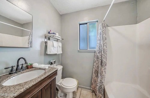 Crescent Beach House | Pet-Friendly Beachside Haven for 8, Walk to Beach