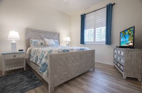 Navarre Condo | Breathtaking view from the 2nd floor to the Manatee River!