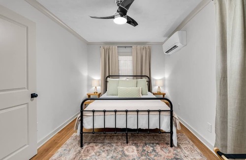 Columbus House | West Lowndes Country Cottage