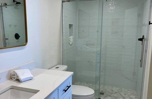 Hollywood Beach House | Beachfront views in quiet Sunnyside