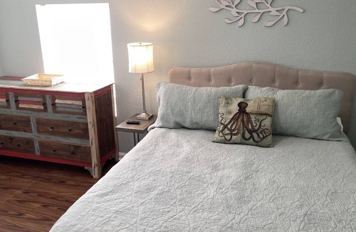 East End Condo | The 💵💰saver! Book Now!Downtown Condo! New to rental market! Deck View!
