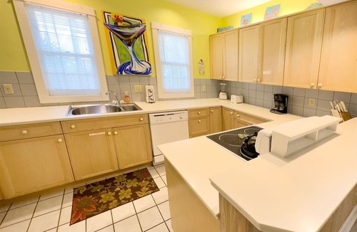 White Street Gallery District House | Coco's Hideaway in Key West