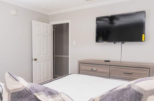Bridge City House | Beautiful House near Ochsner Hospital