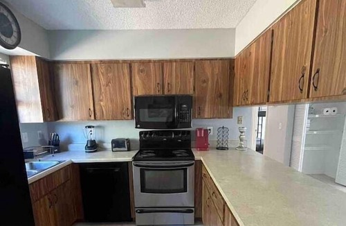 Florida Ridge Apartment | 2 Bedroom 751867 by Houzlet