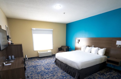 Mexia Hotel | Quality Inn & Suites Monroeville South