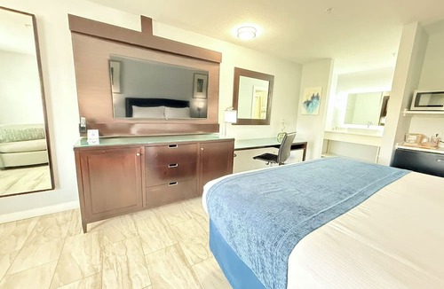 Whitfield Hotel | Lantern Inn & Suites