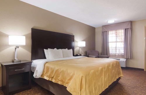 Magnolia Hotel | Quality Inn Magnolia