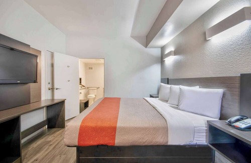 Lafayette Hotel | Motel 6 Lafayette, LA