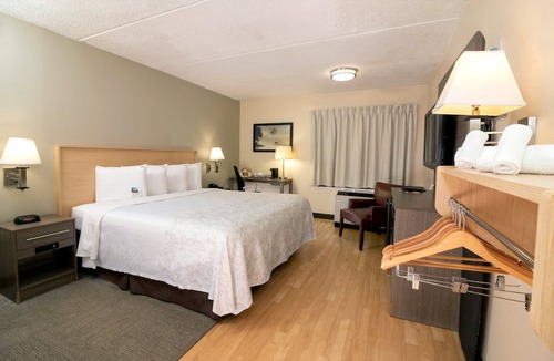 Seybold Hotel | Red Roof Inn PLUS+ Miami Airport