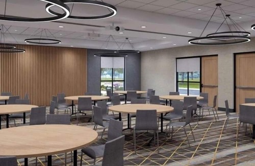 Port Arthur Hotel | Holiday Inn Port Arthur Park Central by IHG