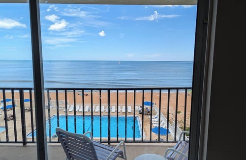 Ormond-by-the-Sea Apartment | Traders Inn Beach Club