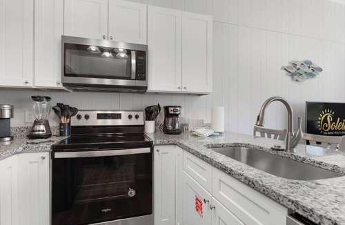 Biltmore Beach Cottage | Pinetree Parlor