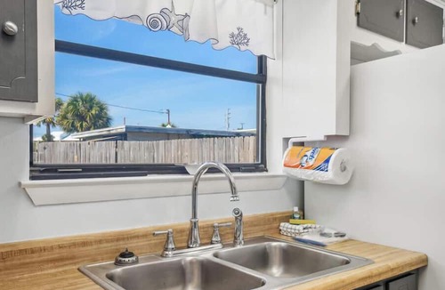 Silver Sands Beach Cottage | Sea Esta - Minutes to Beach Pet-friendly!