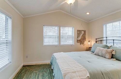 Monteagle Cottage | Cozy Cottage in Monteagle!