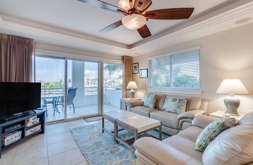 Clearwater Beach Condo | Spacious Family Retreat in Clearwater Beach