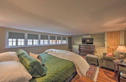 Marshall Apartment | Updated Apartment in Historic Dtwn Marshall!